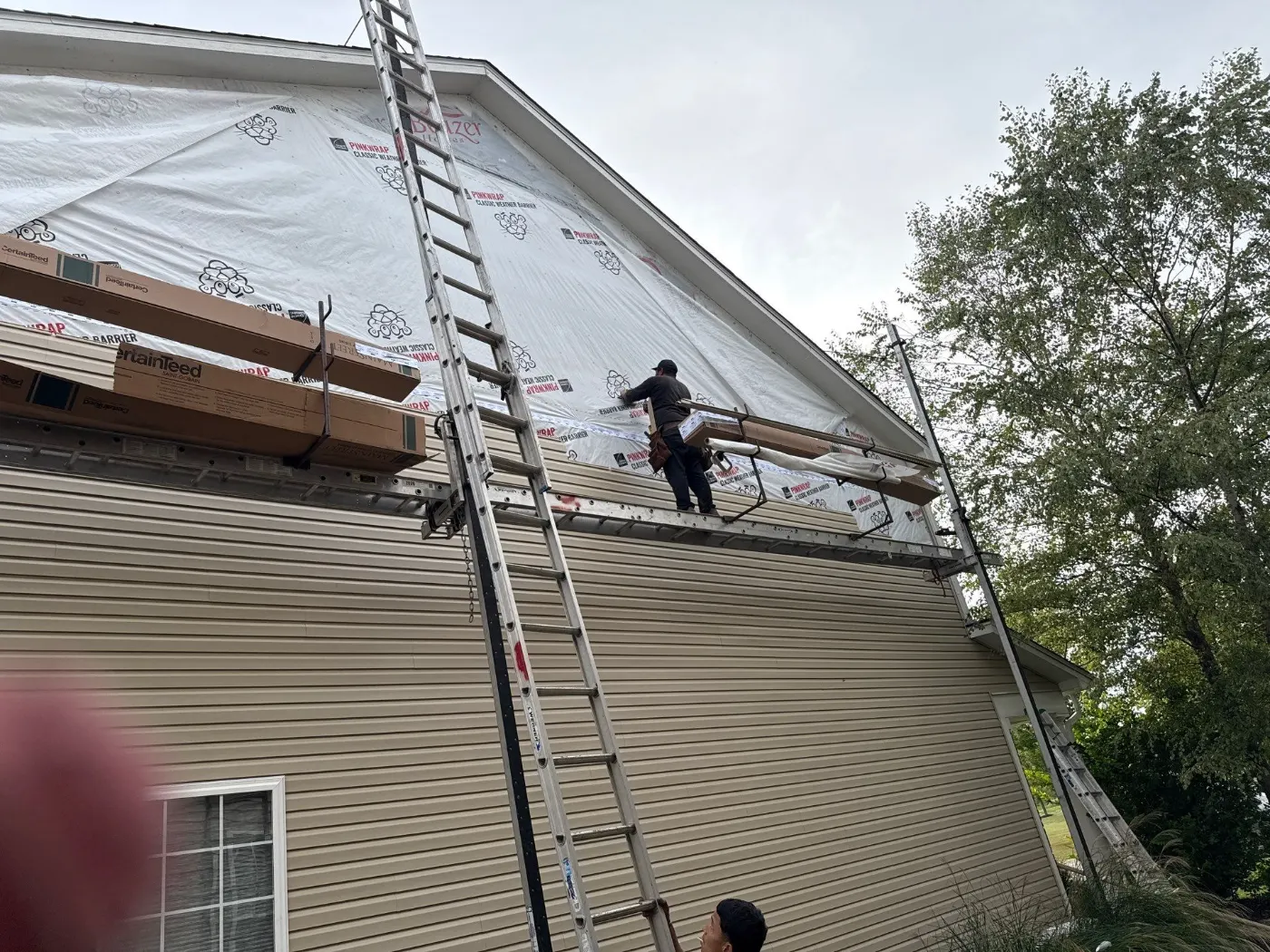 Manufacturer-certified roof installation in Laurel Lakes